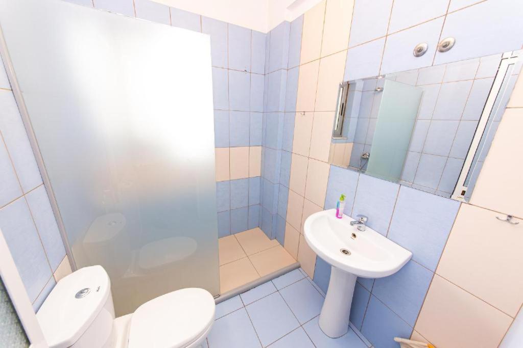 Intea Hotel Голем Екстериор снимка